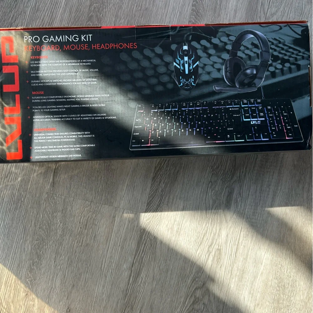 Brand new LVLUP PRO GAMING KIT